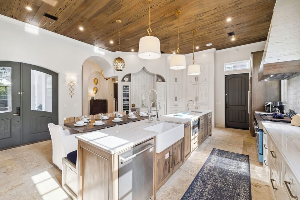 Spacious Counter Tops for Prepping Gourmet Meals!