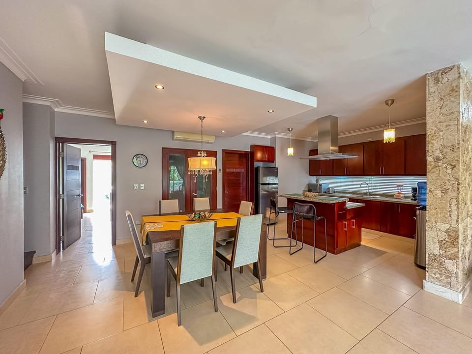 House | 3 bedrooms, high-speed internet