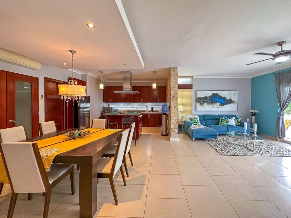 House | 3 bedrooms, high-speed internet