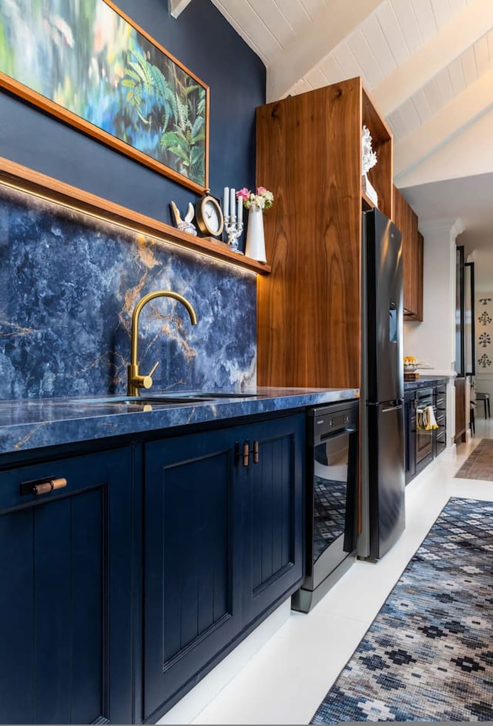 House | 2 bedrooms, desk