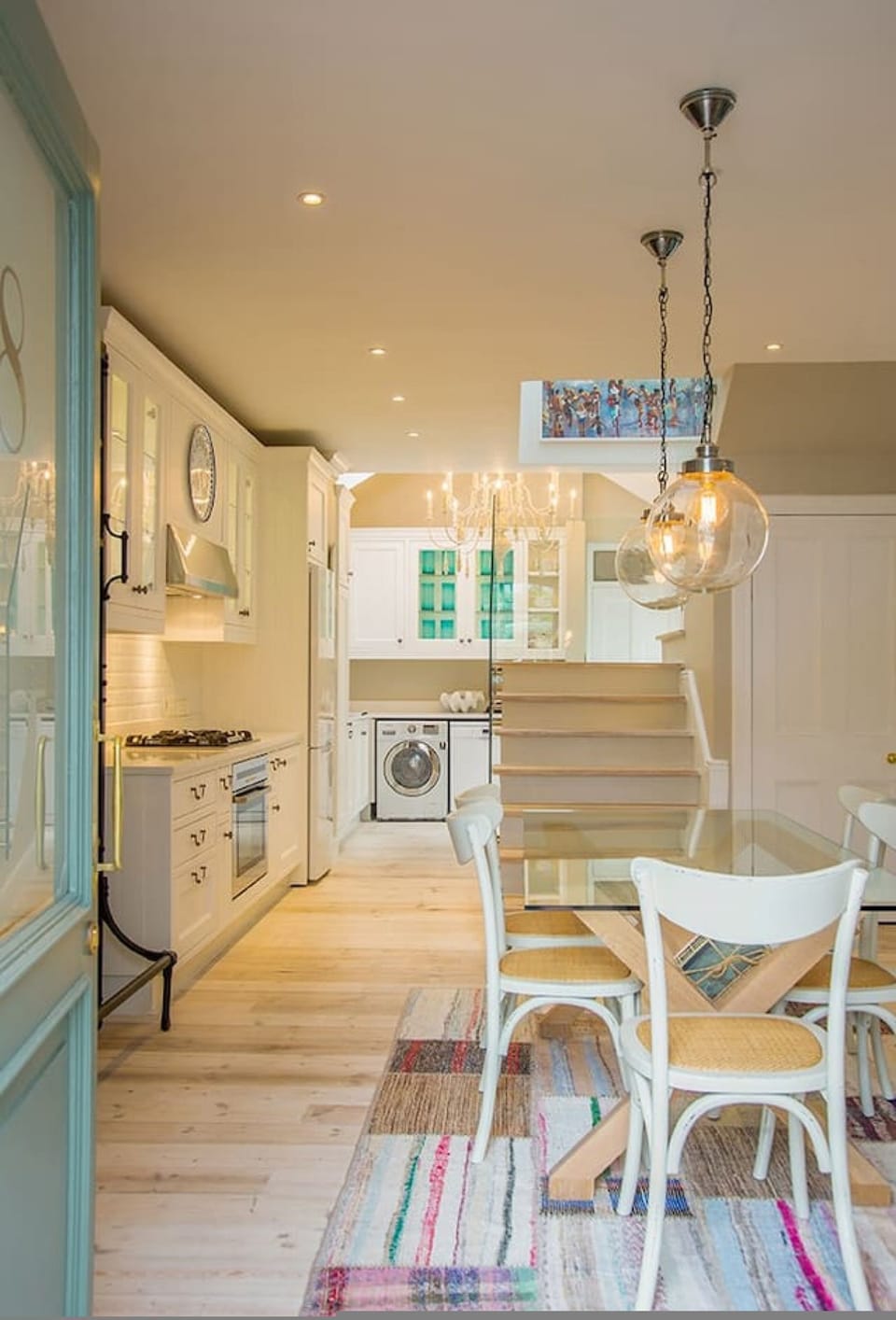 House | 2 bedrooms, desk