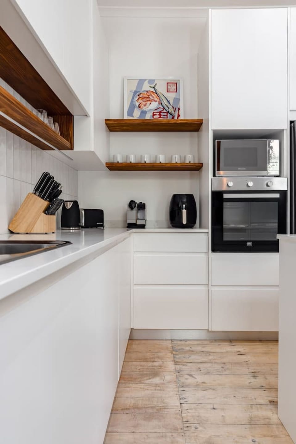 House | 3 bedrooms, desk