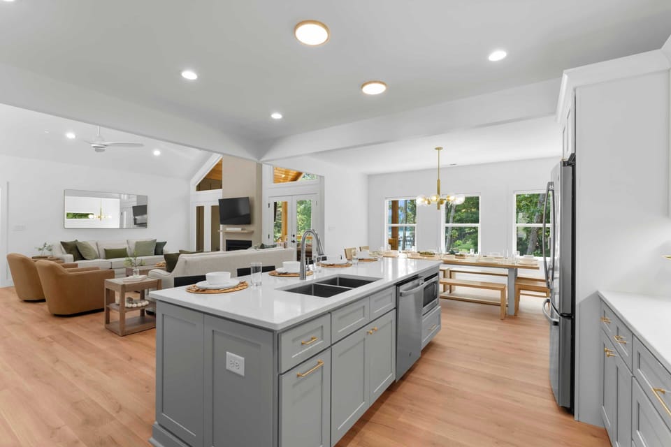House (5 Bedrooms) | Interior