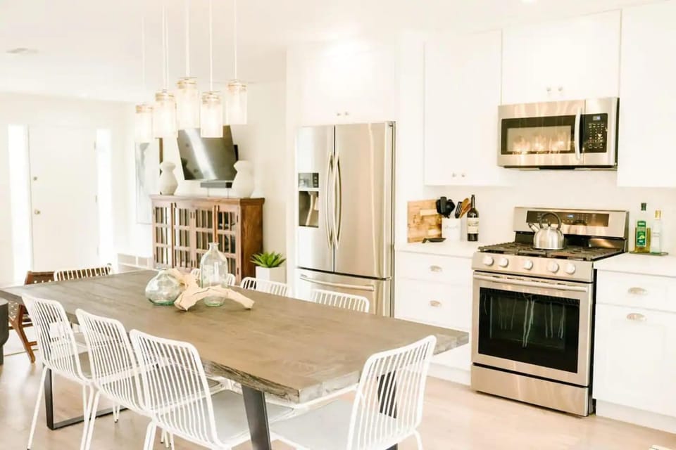 House | 4 bedrooms, high-speed internet