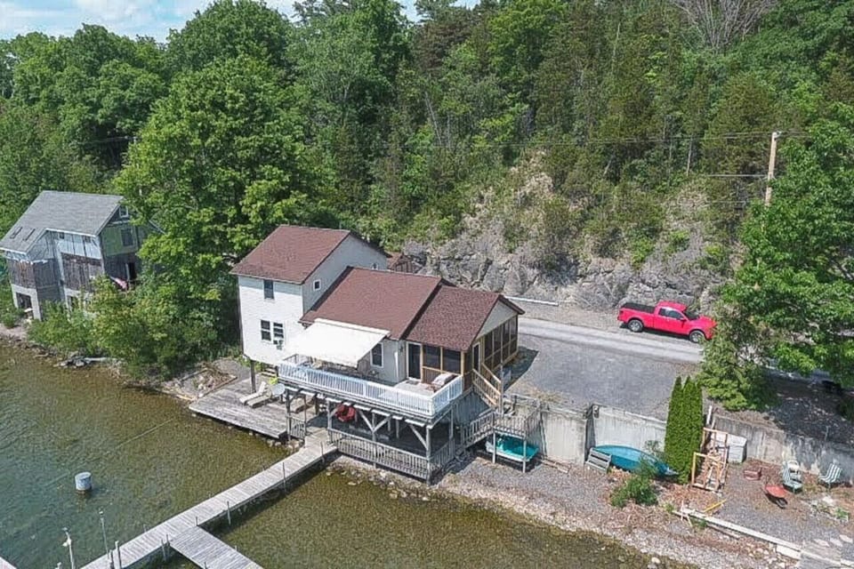 Exterior of Sunset Paradise