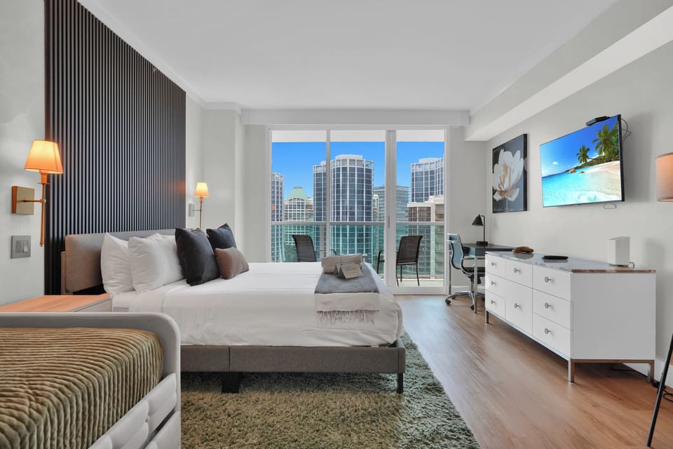 Comfort Condo, 1 King Bed with Sofa bed, Balcony, Ocean View | 1 bedroom, iron/ironing board, free WiFi