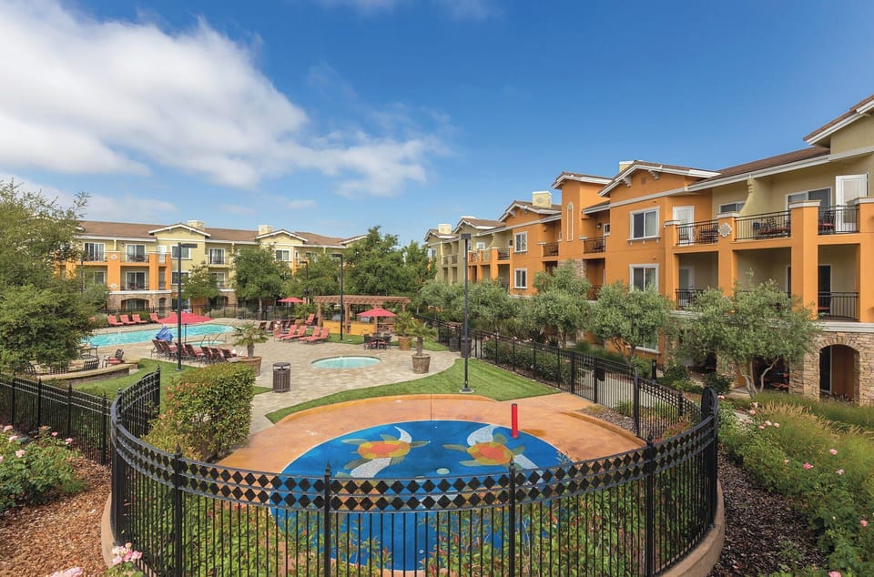 EXTPoolArea_KiddieSplashPad