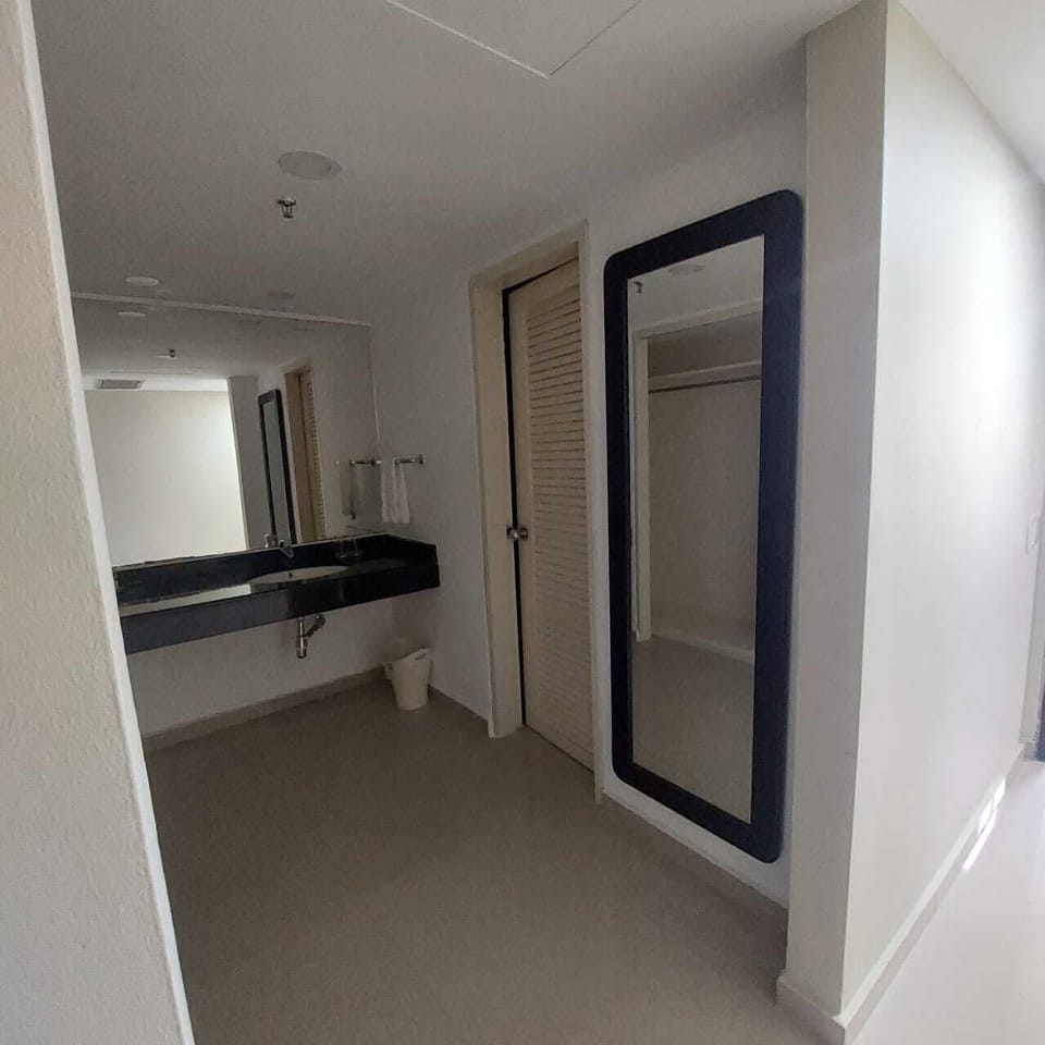 Standard Room, Balcony, Sea View | Bathroom | Free toiletries, hair dryer, slippers, bidet