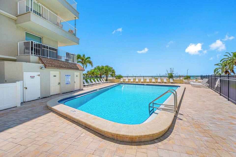 Heated Complex Pool