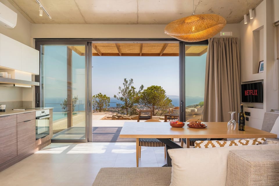Enjoy intimate moments with your loved ones, while admiring the breathtaking views.