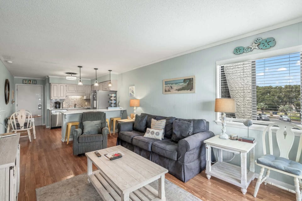 Living/Kitchen Layout