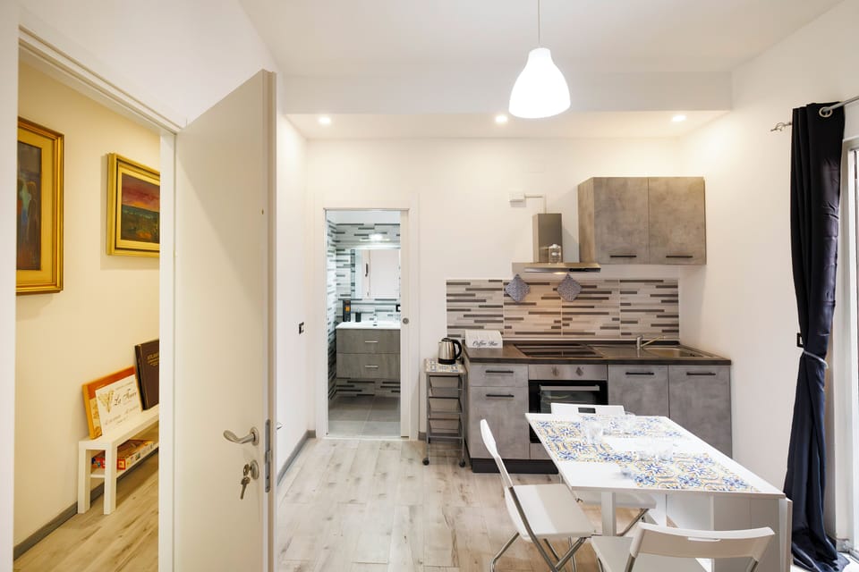 Deluxe Studio Suite | Living area | TV