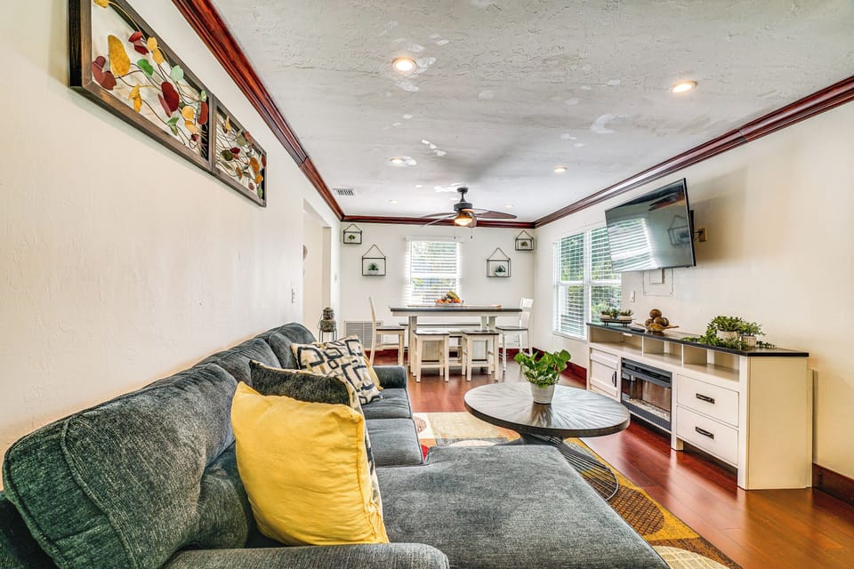 House (2 Bedrooms) | Interior
