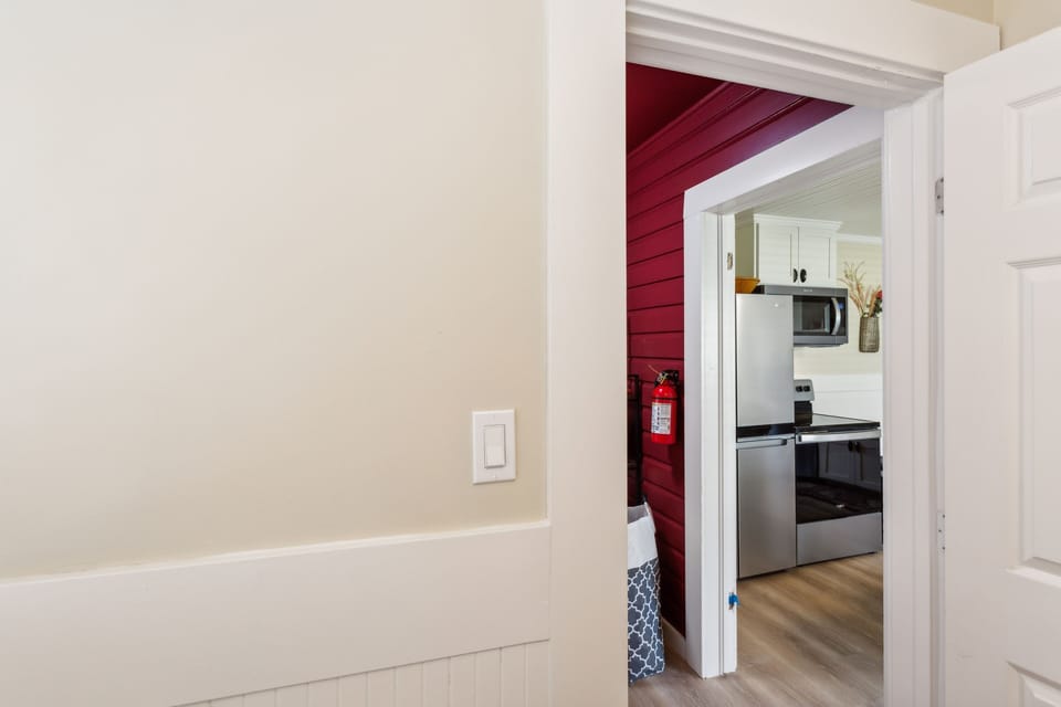 House, 2 Bedrooms | Private kitchen | Coffee/tea maker, fridge, oven, electric kettle