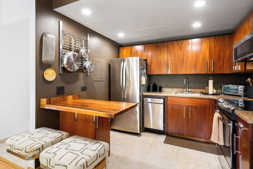 Castle at Royal Sea Cliff 101 - Full Kitchen (9)