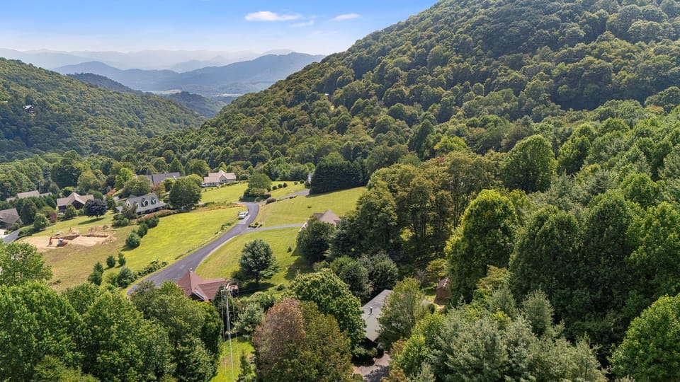 Smoky Mountain Mecca - Experience the Beauty of Waynesville, NC