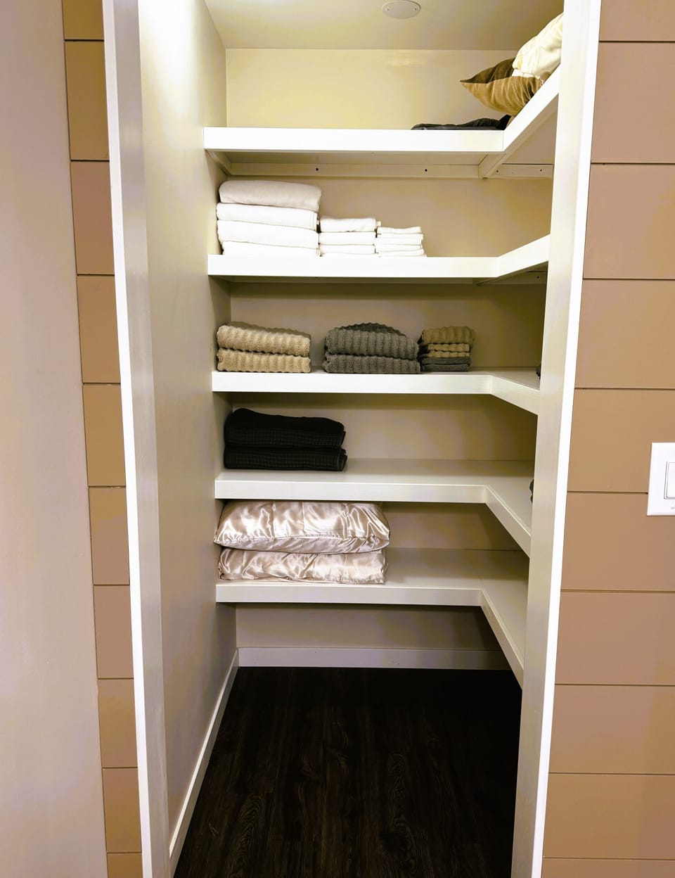 Vanity closet