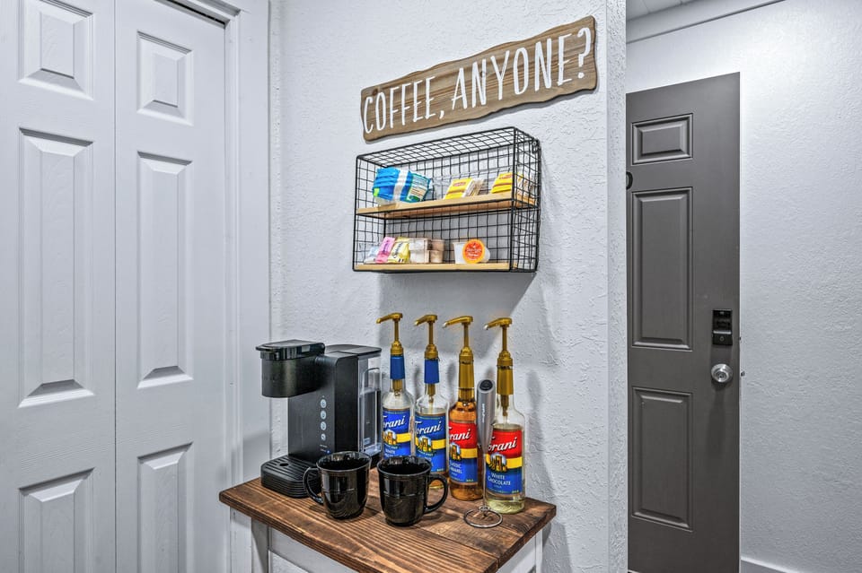 Single serve and full coffee maker. Syrups and coffee essentials to get started