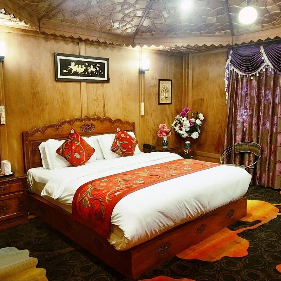 Superior Double Room, Lake View | Frette Italian sheets, premium bedding, down comforters