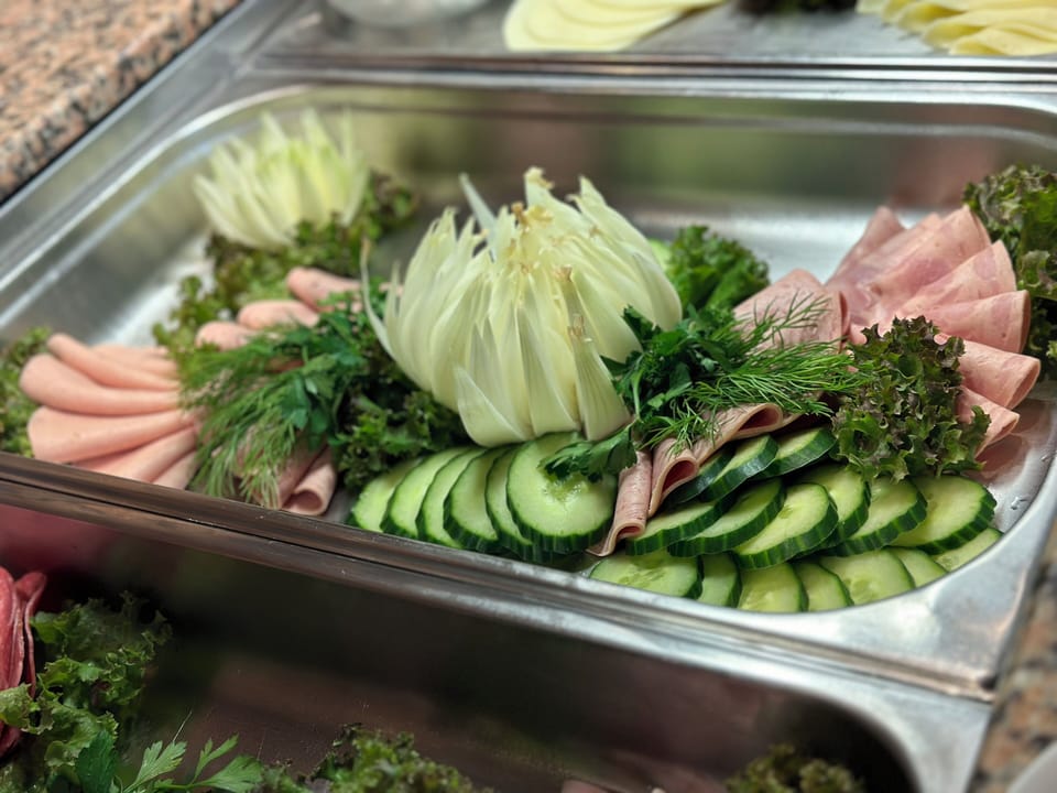 Free daily buffet breakfast
