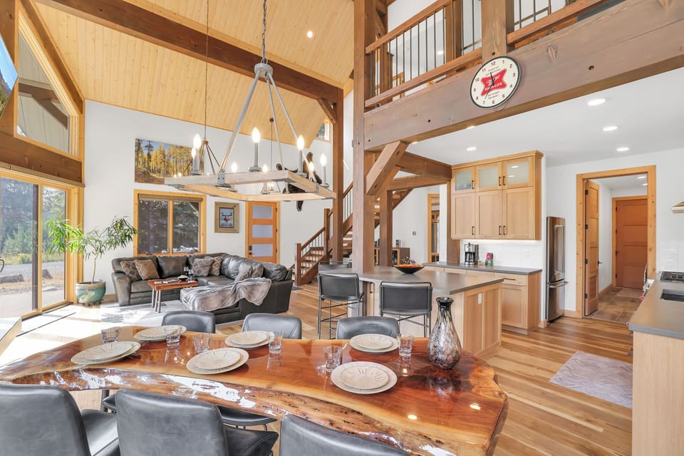 Not only is this the ultimate space for entertaining, the main floor also offers a half bath, laundry room, and mudroom