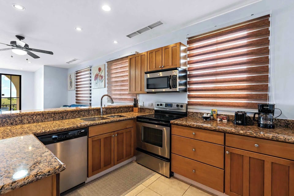 Well equipped Kitchen