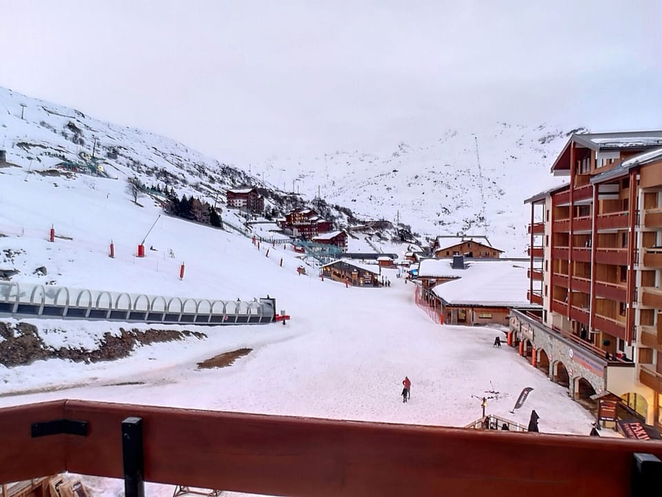 Snow and ski sports