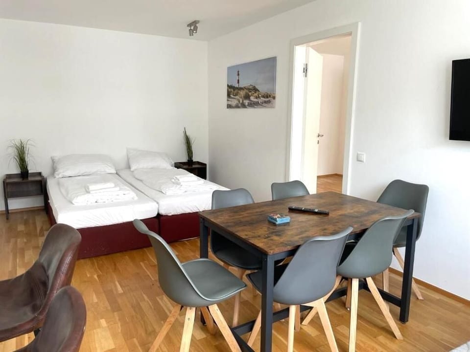 Apartment, 2 Bedrooms | 2 bedrooms, soundproofing, free WiFi, bed sheets