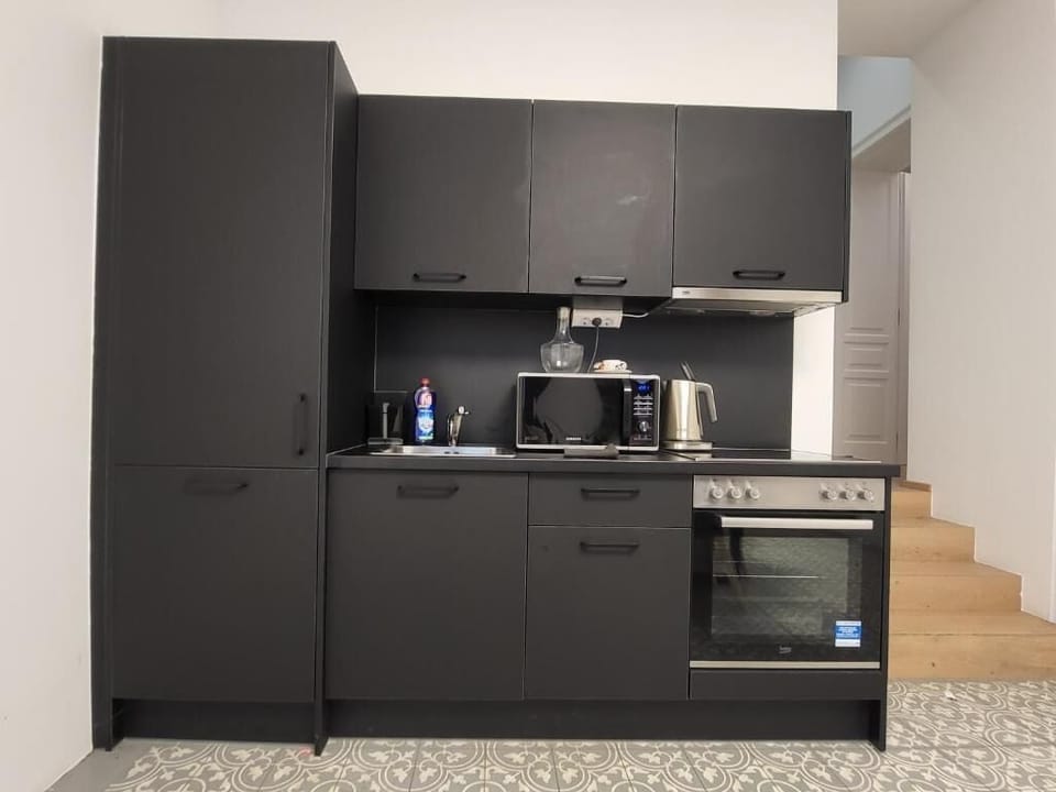 Apartment, 1 Bedroom | Private kitchen | Espresso maker, coffee/tea maker, electric kettle, toaster