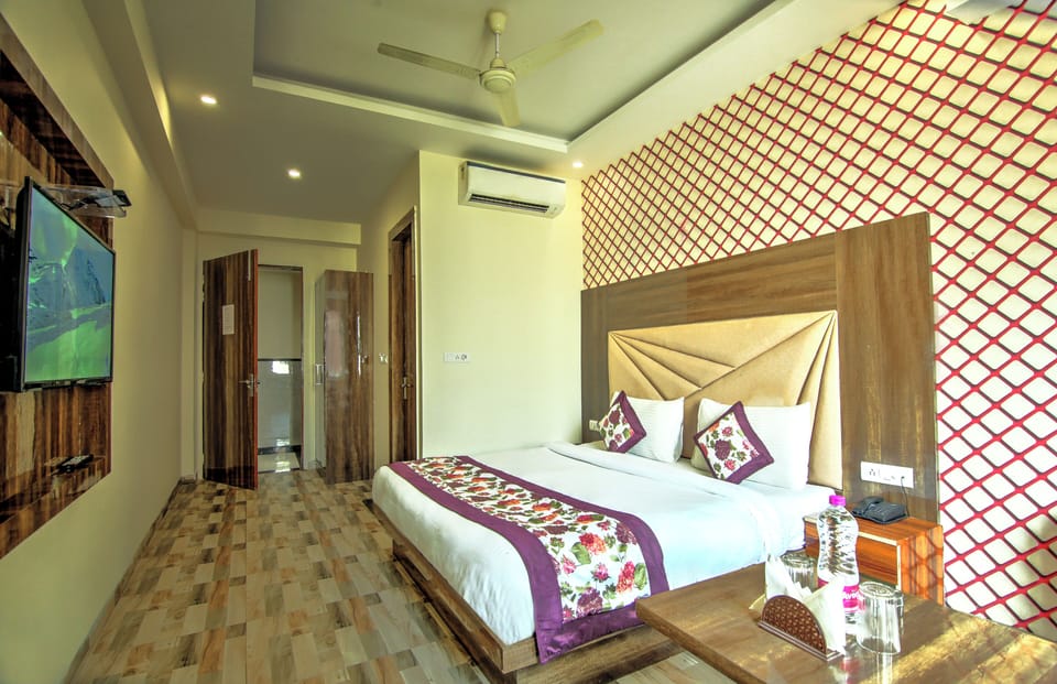 Superior Room | Minibar, desk, free WiFi, bed sheets
