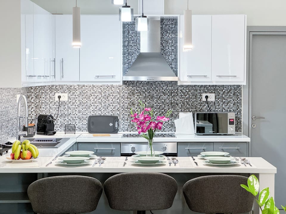Kitchen - Dining area