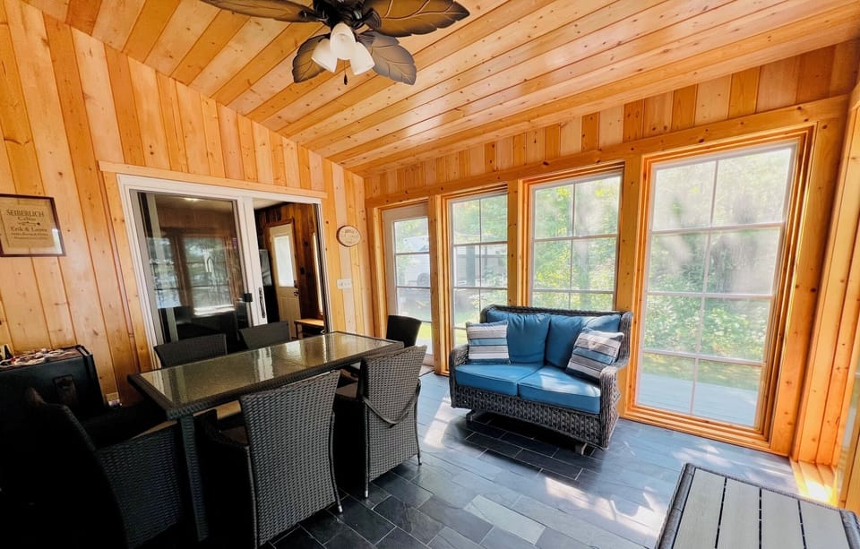 3-season porch/sunroom 