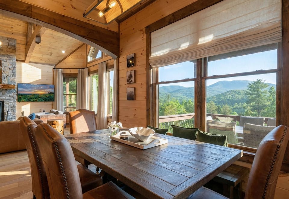 A spacious dining room where you can savor meals with loved ones while enjoying the beautiful surroundings.