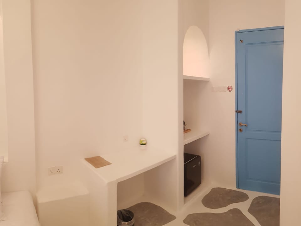 Standard Double Room | Iron/ironing board, free WiFi, bed sheets
