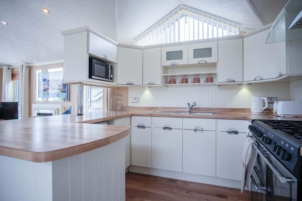 Microwave, oven, stovetop, electric kettle