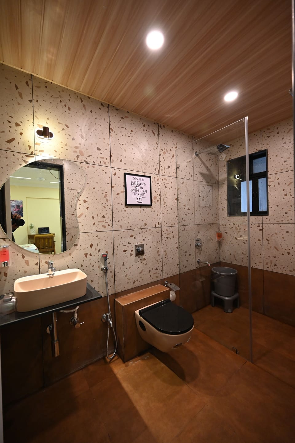 Superior Room | Bathroom | Shower, free toiletries, towels, soap