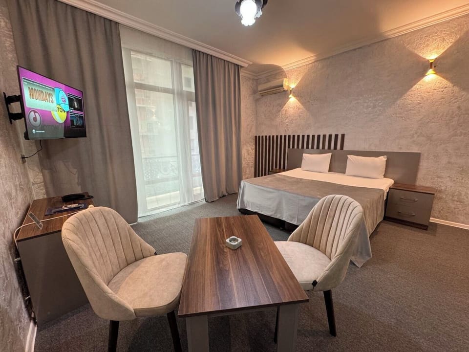 Standard Double Room, City View | Soundproofing, free WiFi