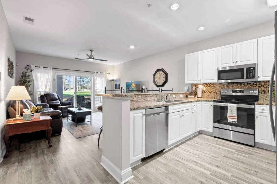 Kitchen/Living Area