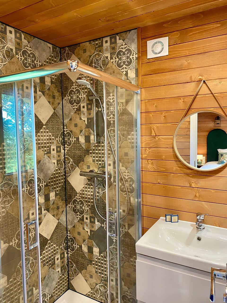 Comfort Double Room, Garden View | Bathroom