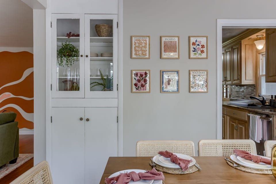 Beautiful decor in the dining area