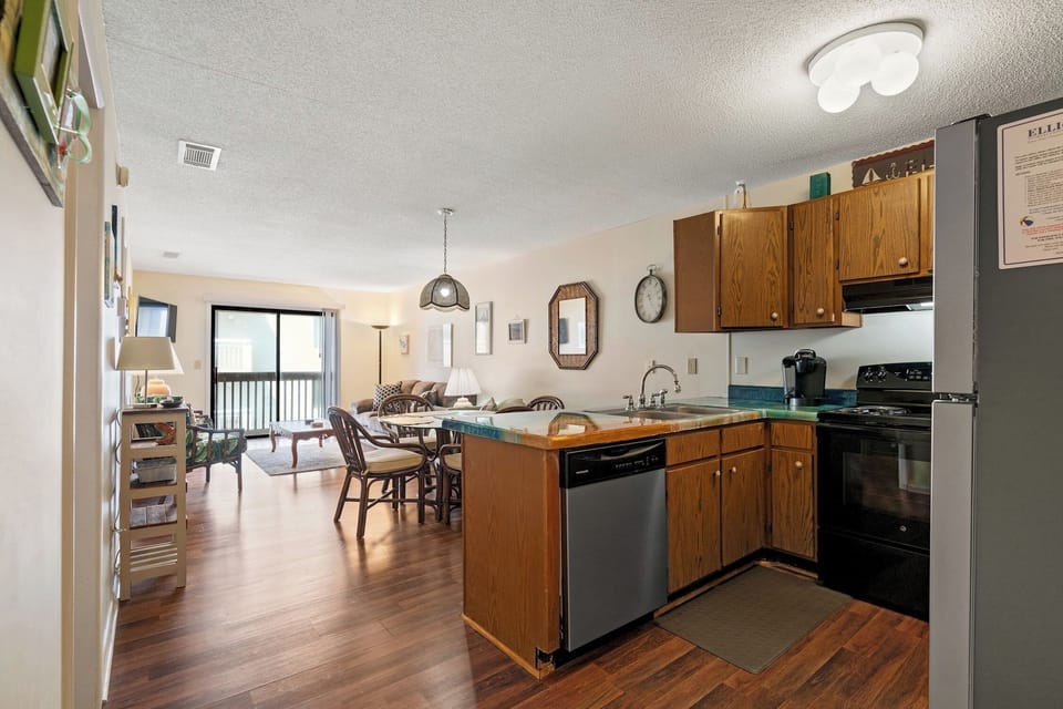 A fully stocked kitchen makes meal preparation a breeze.