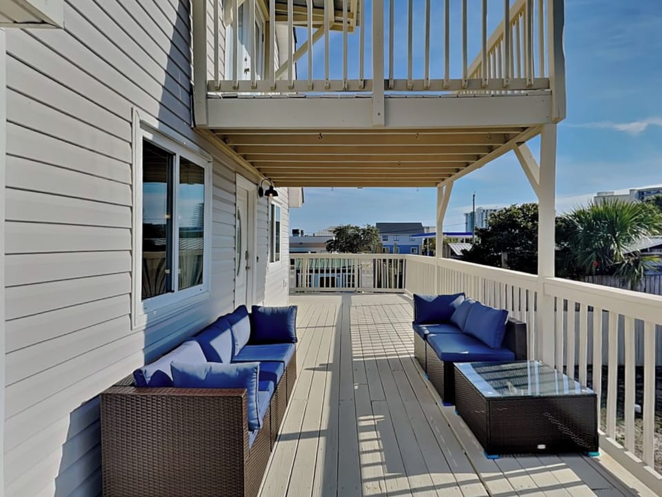 House, Multiple Beds, Balcony (PC Beach Retreat C - No Pets Allowed) | Terrace/patio