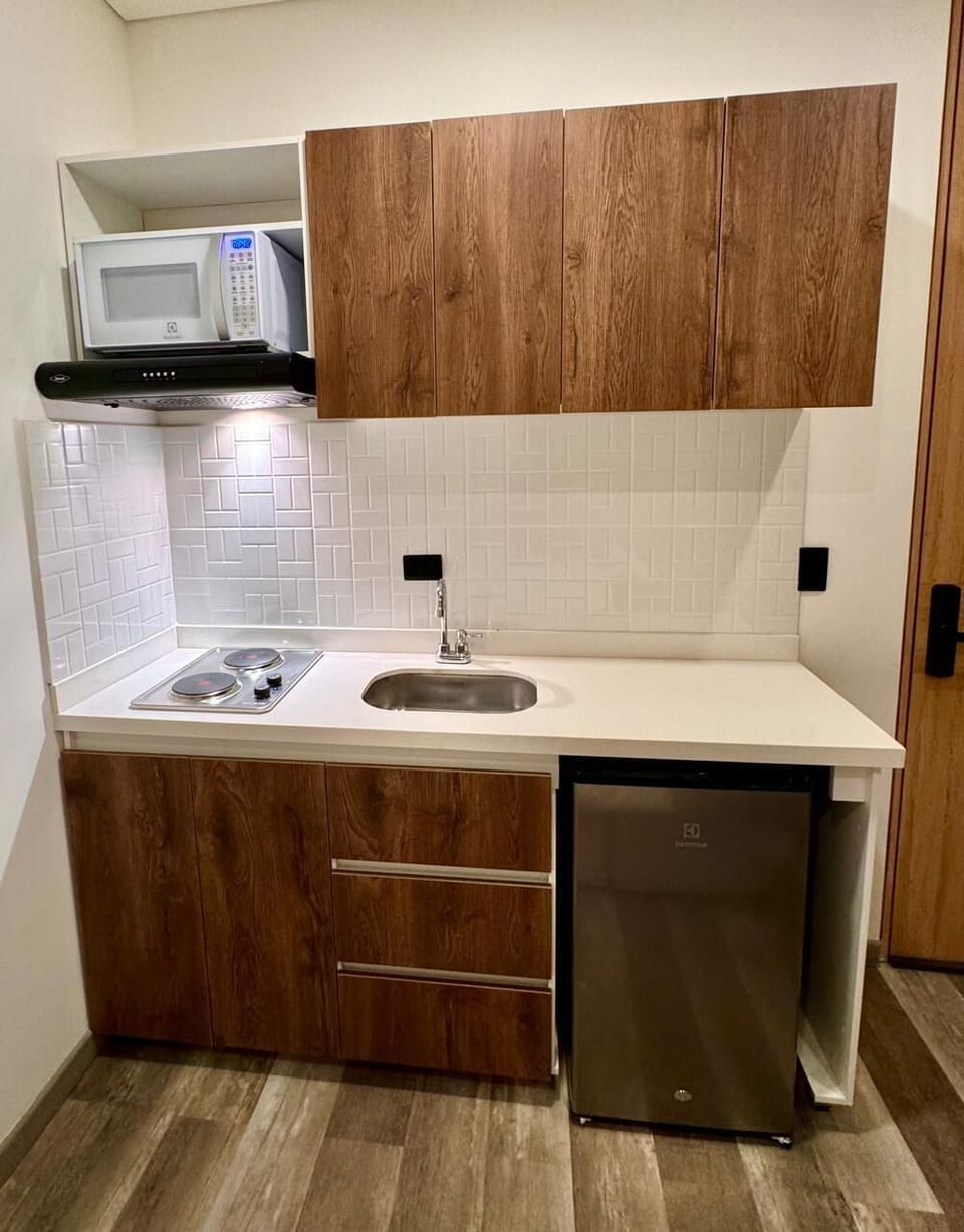 Standard Apartment, Balcony, City View | Private kitchen | Mini-fridge, microwave, stovetop, cookware/dishes/utensils