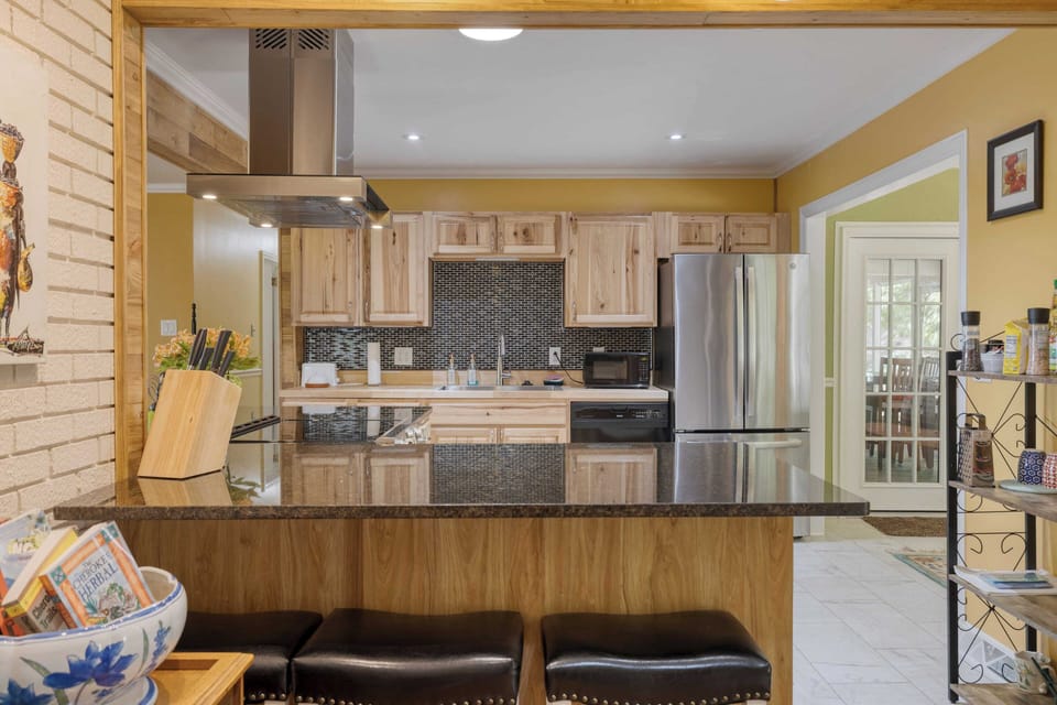 House (5 Bedrooms) | Interior