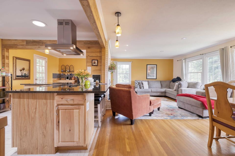 House (5 Bedrooms) | Interior