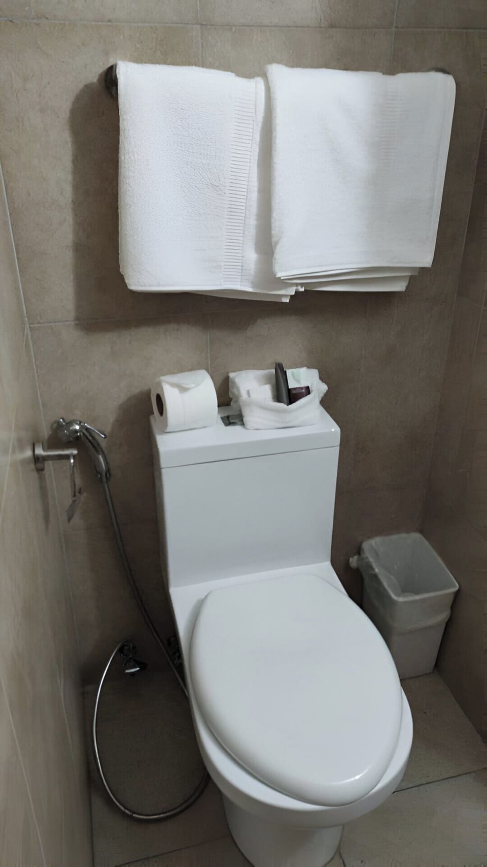 Comfort Suite | Bathroom | Hair dryer, towels, soap, toilet paper