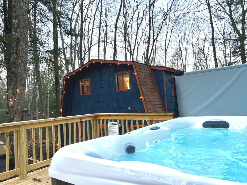 Soak in the hot tub, do a sauna detox, relax by the fire pit, or dine outside