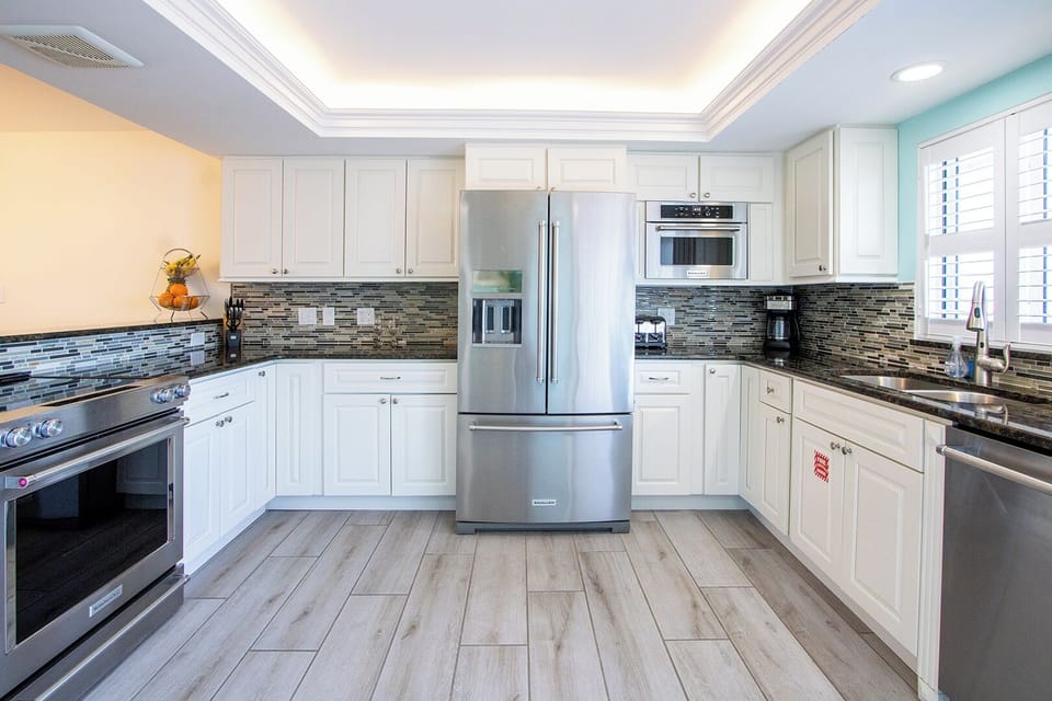 Kitchen w/Stainless Steel Appliances