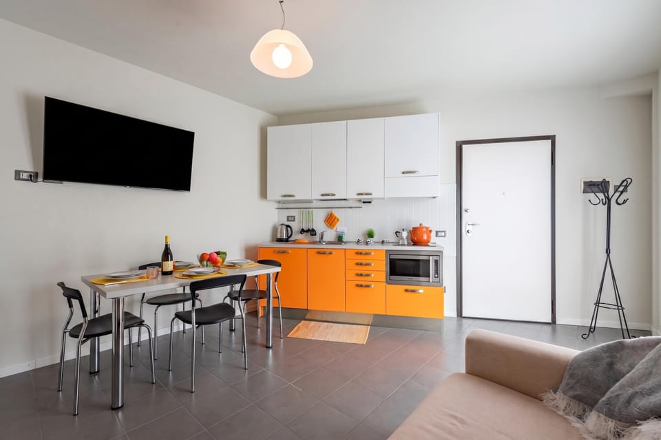 Kitchen and dining area