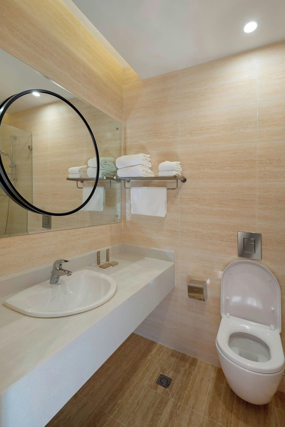 Room, 2 Twin Beds, Garden View | Bathroom | Hair dryer, towels, soap, shampoo